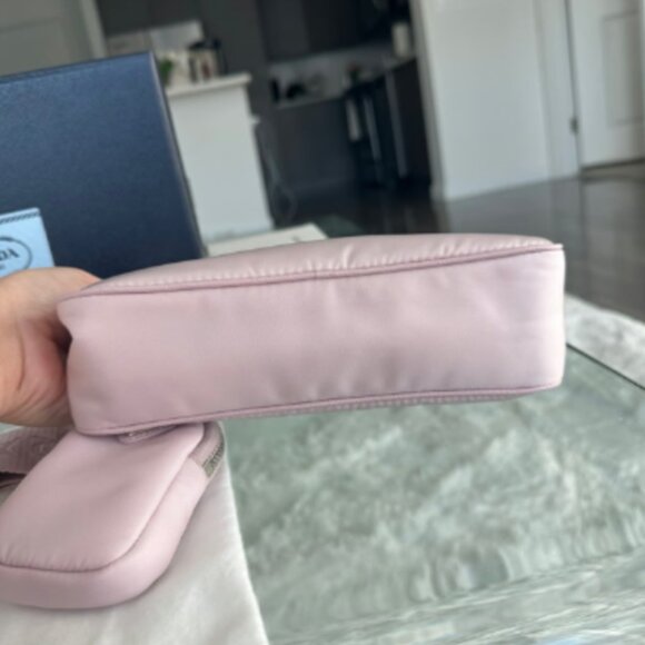 Prada Re-Edition 2005 Re-Nylon bag - Picture 9 of 14